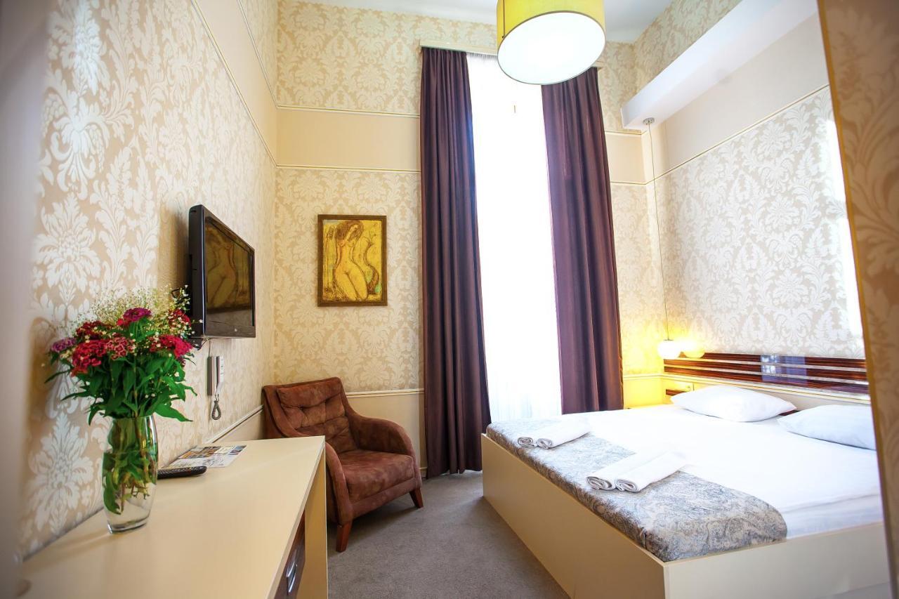 Rustaveli Hotel Tbilisi Eksteriør billede